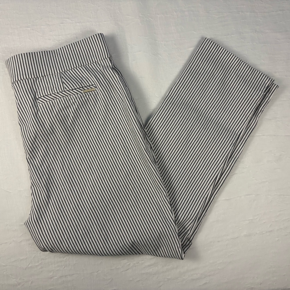 Anne Klein Black and White Striped Capri Stretch Pull-on Size 10